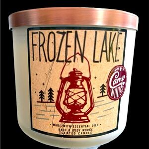 Bath and body Works frozen lake candle